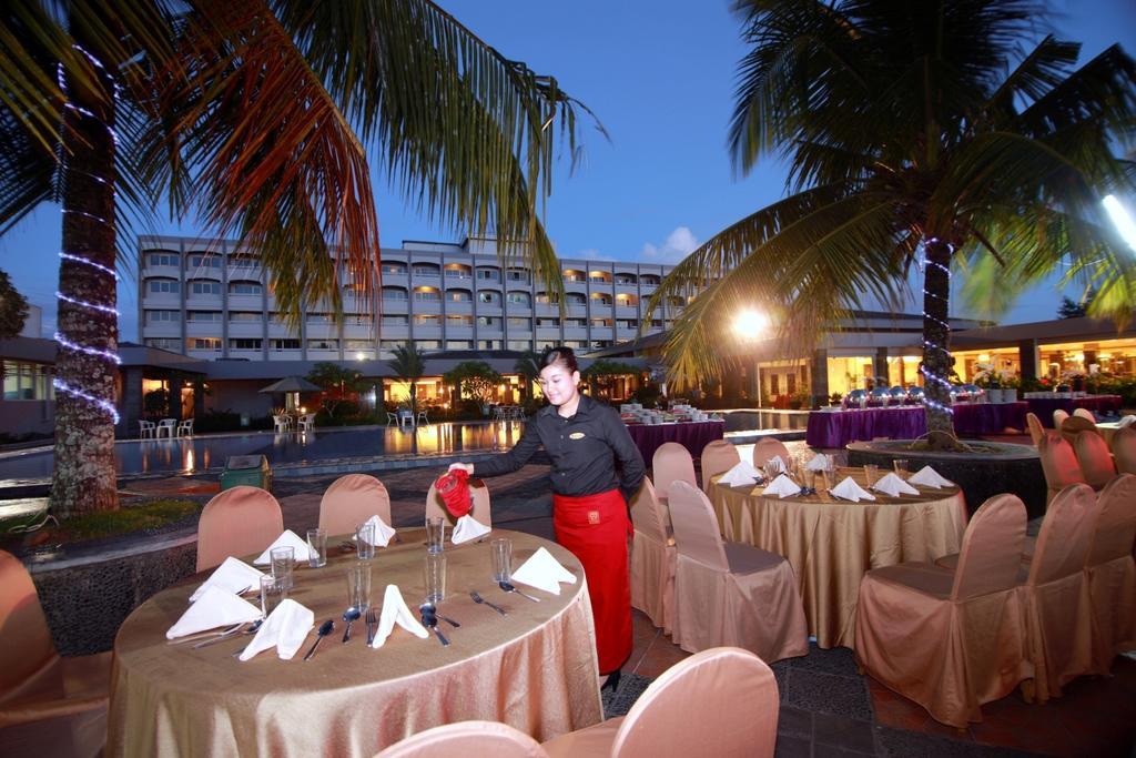 潘格兰海滩酒店 巴东 外观 照片